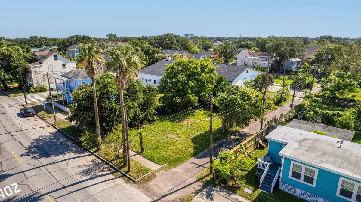1513 35th Street, Galveston, TX 77550 - Image #1
