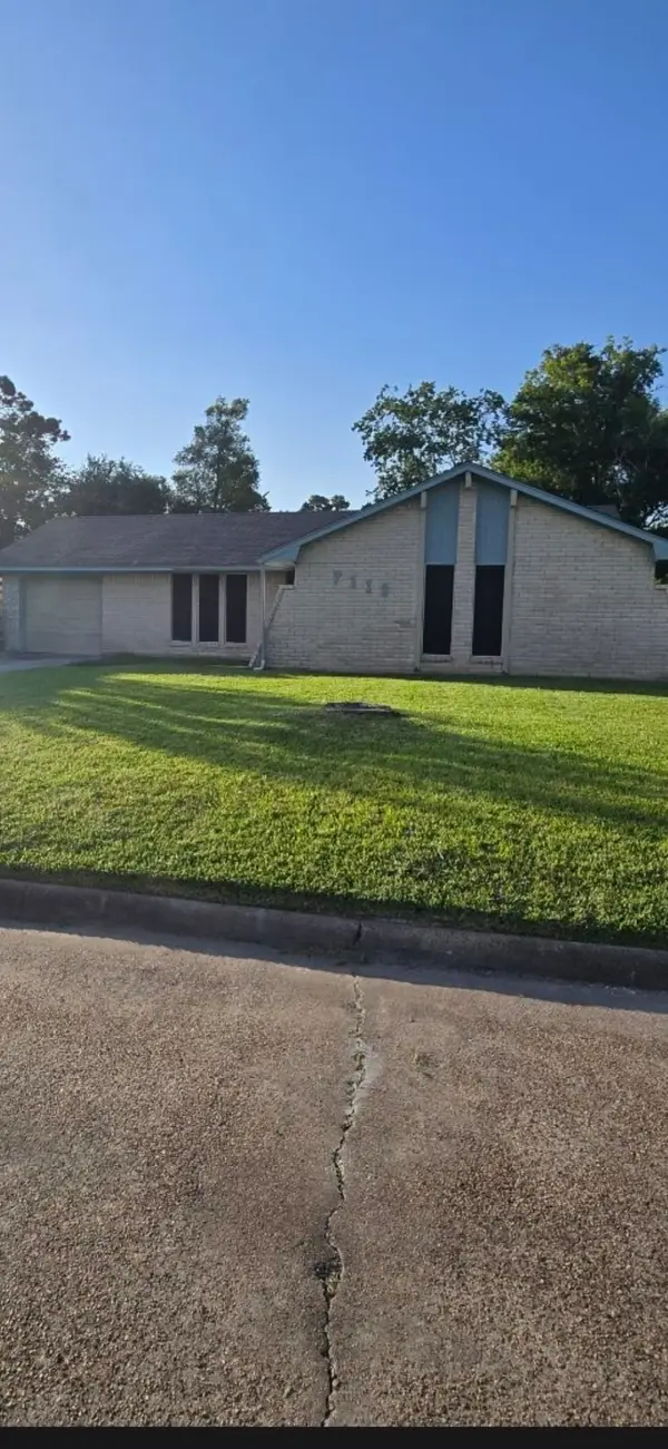7119 Pittswood Lane, Houston, TX 77016
