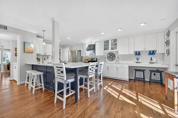 8932 Chatsworth Drive #8932, Houston, TX 77024