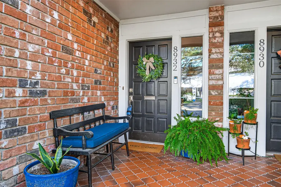 8932 Chatsworth Drive #8932, Houston, TX 77024 - #3