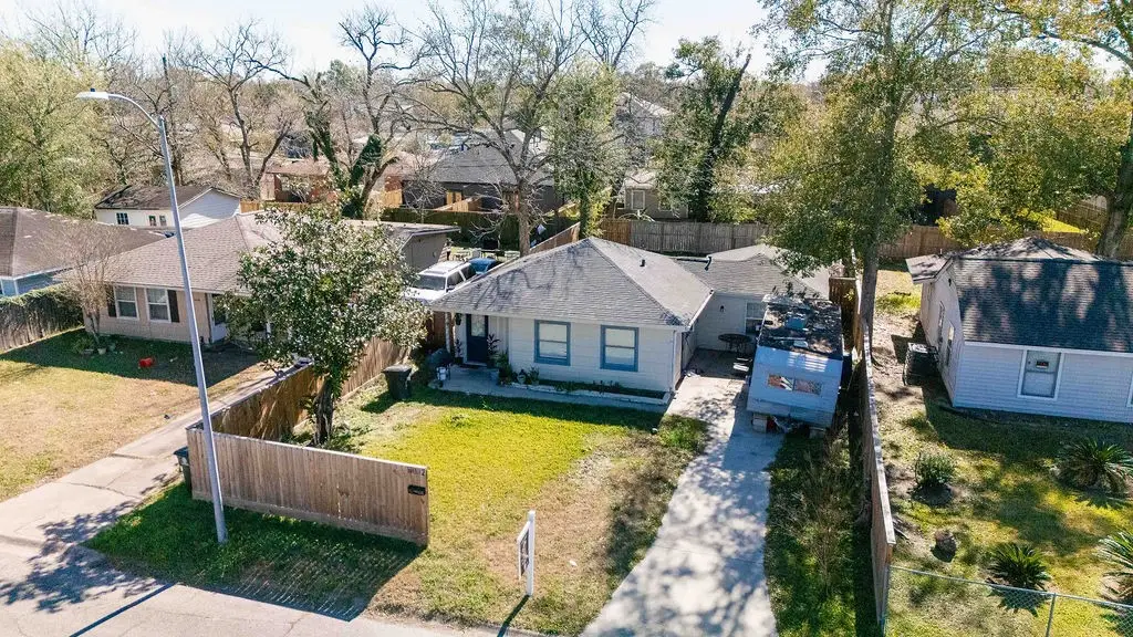 5002 Chennault Road, Houston, TX 77033 - Image #1