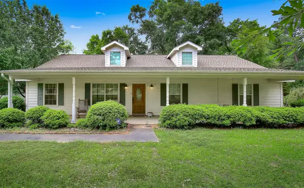 13825 Midway Drive, Willis, TX 77318