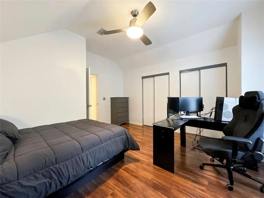 5202 Spring Circle Drive, Pearland, TX 77584 - Image #2