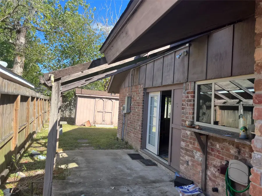 11702 Ensbrook Drive, Houston, TX 77099 - Image #3