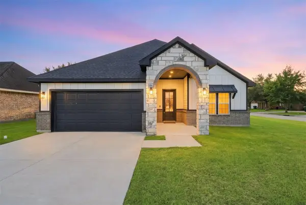 36 Prairie Oaks Drive, La Marque, TX 77510