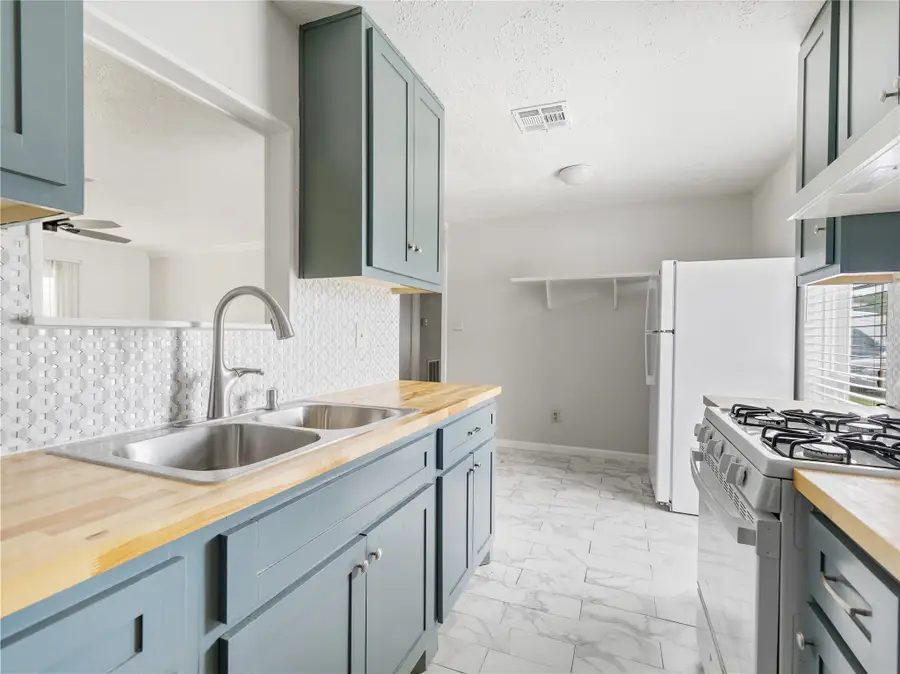 11939 Flushing Meadows Drive, Houston, TX 77089 - #3