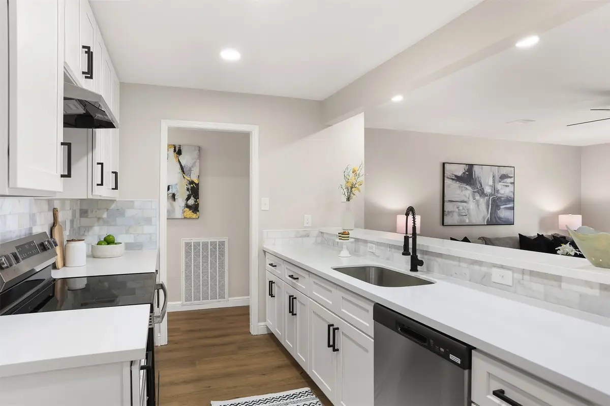 9002 San Jose Avenue, Texas City, TX 77591 - Image #1