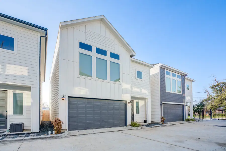 107 W Whitney Street #E, Houston, TX 77018 - #3