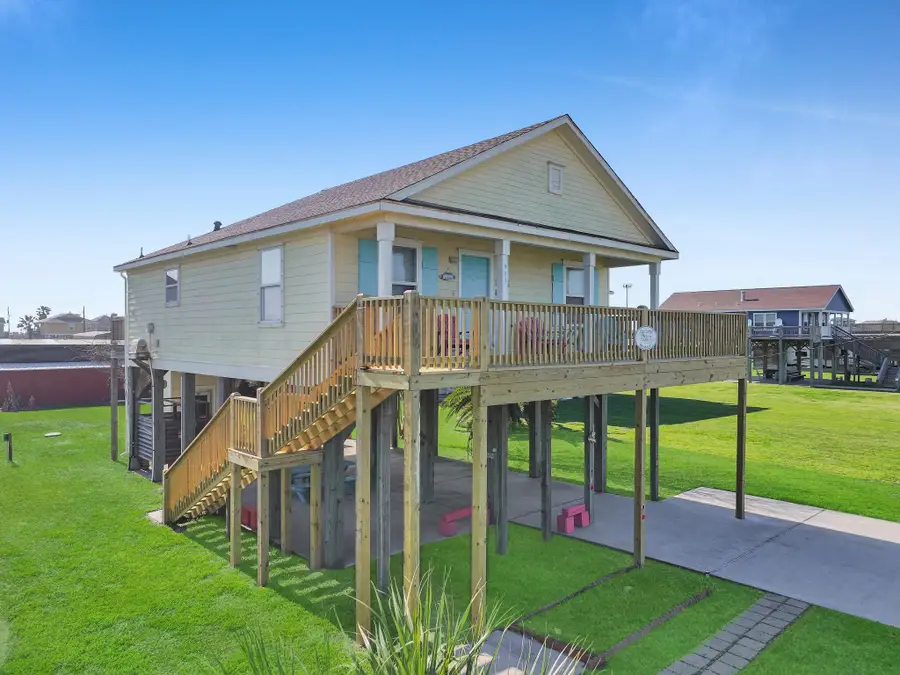 905 Sage Road, Crystal Beach, TX 77650 - #2