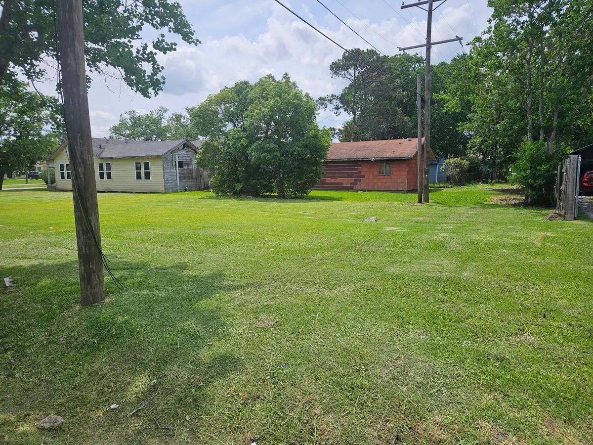 2517 18th Street, Port Arthur, TX 77640 - #1