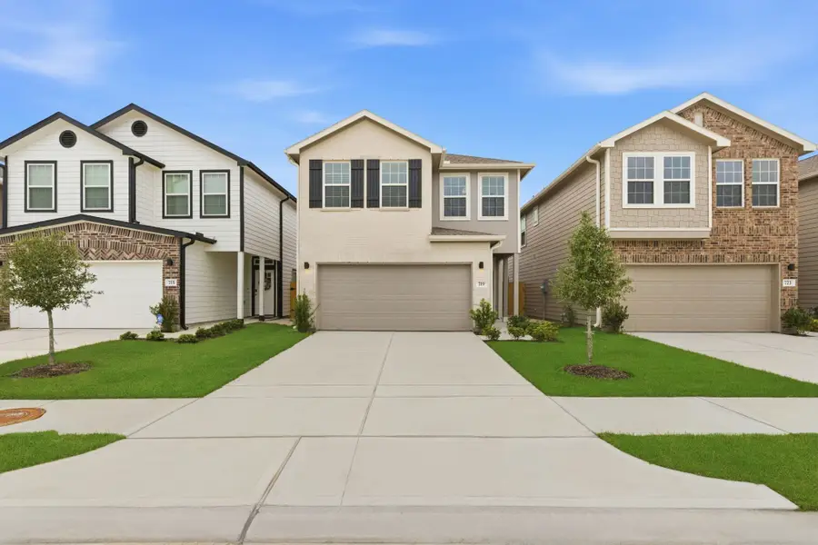 719 Majestic Eagle Court, Houston, TX 77090 - Image #2