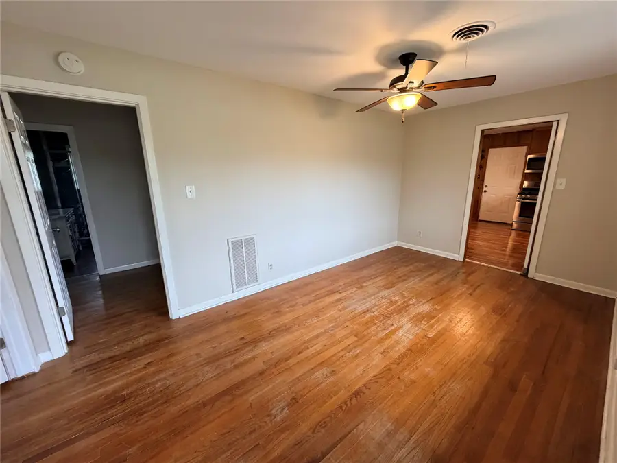 2111 Bush Drive, Huntsville, TX 77320 - #2