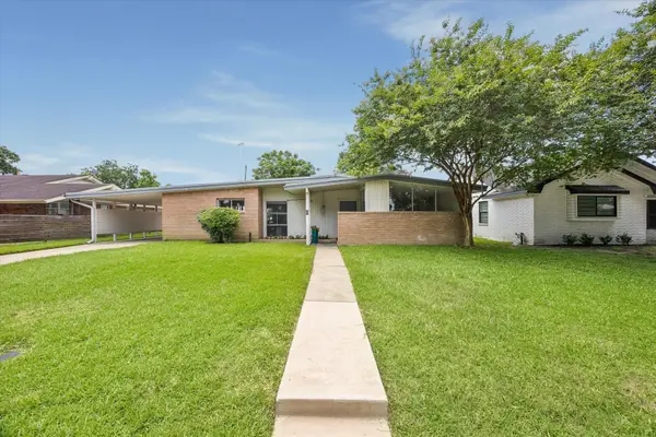 3631 Woodvalley Drive, Houston, TX 77025