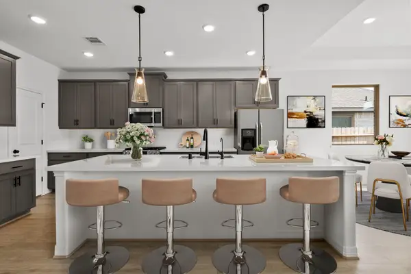 7827 Jade Crest Drive, Angleton, TX 77515