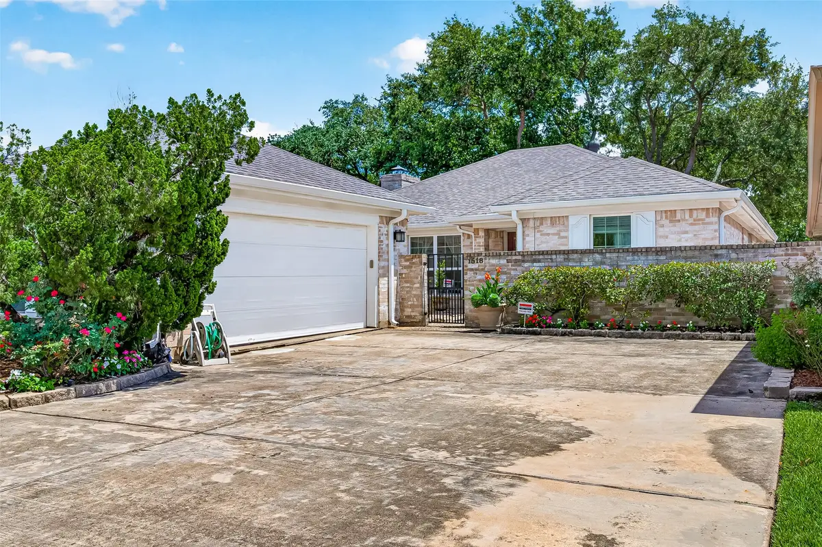 1518 Locke Lane, Sugar Land, TX 77478 - #1