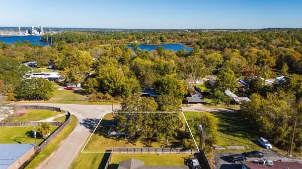 10818 Pecan Street, Willis, TX 77318 - Image #2