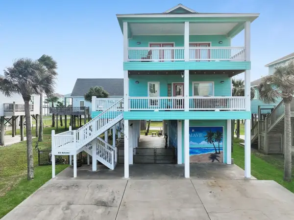 931 Bahama Drive, Crystal Beach, TX 77650