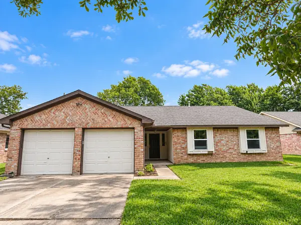 2026 Arcadia Drive, Sugar Land, TX 77498