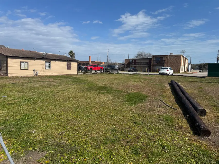 19-- 44th, Galveston, TX 77550 - #2