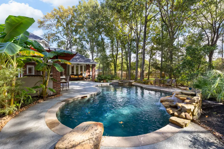 2102 Hickory Village Court, Kingwood, TX 77345 - Image #2