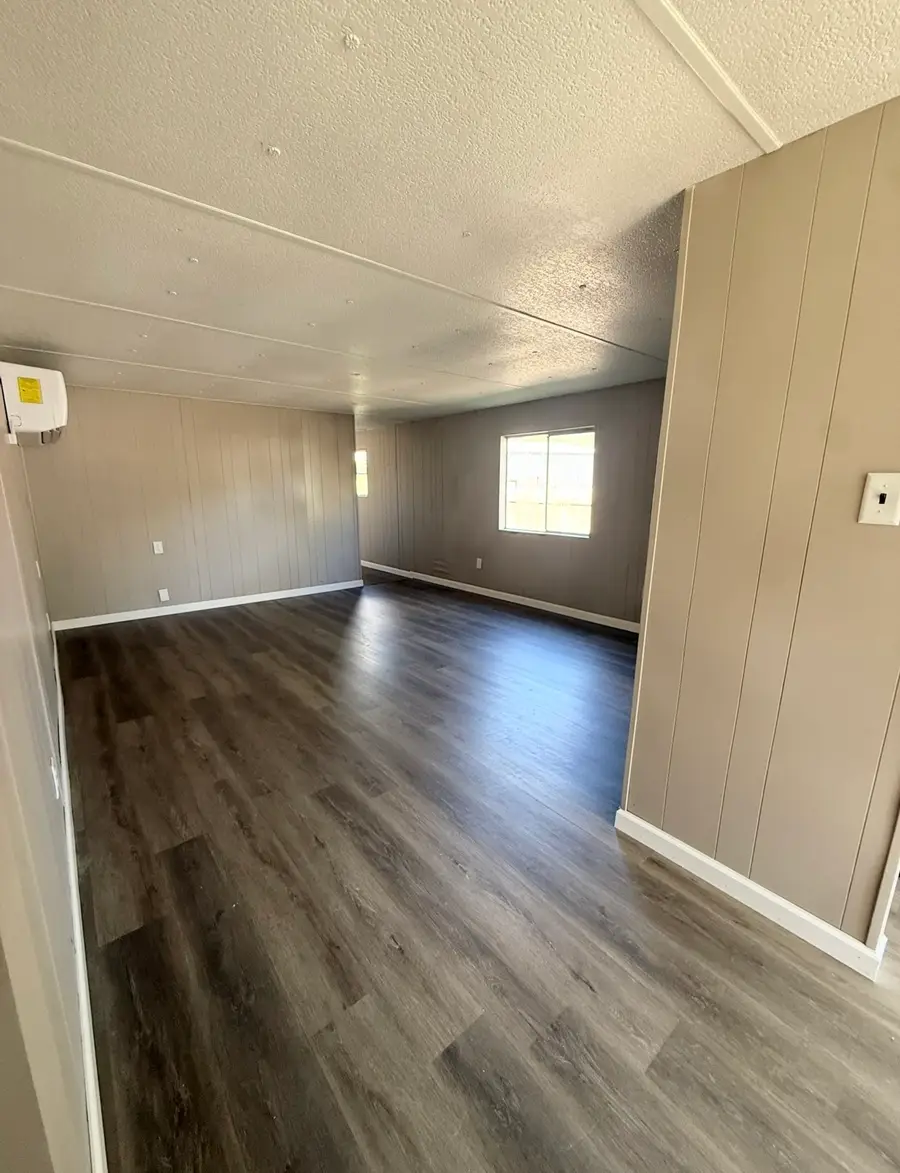 377 Avenue H, Markham, TX 77456 - #3