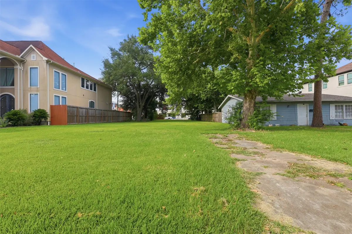 5115 Locust Street, Bellaire, TX 77401 - #1