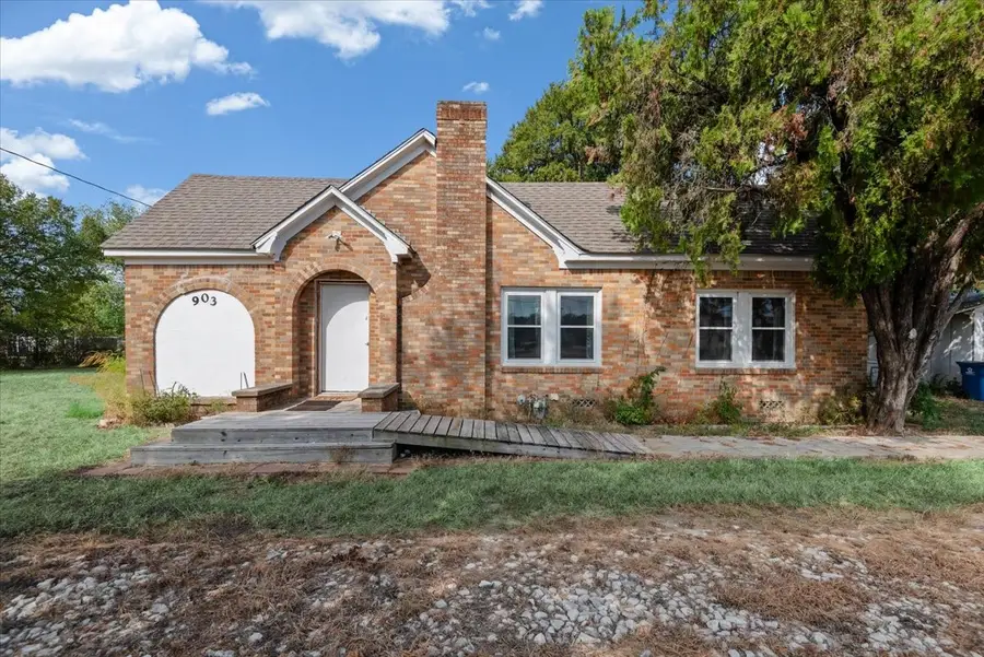 903 N La Salle Street, Navasota, TX 77868 - #3