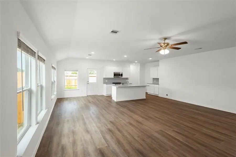 506 Oak Chase Avenue, Dayton, TX 77535 - #3