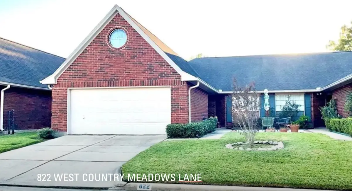 822 W Country Meadows Lane, Pearland, TX 77584 - Image #1