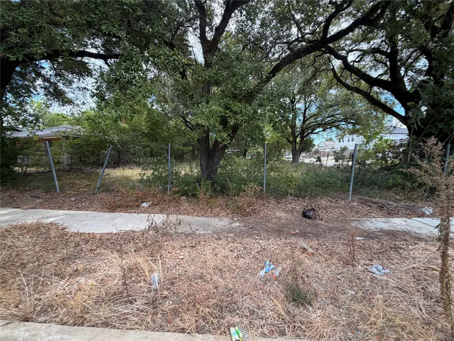 7355 Jutland Road, Houston, TX 77033 - #3