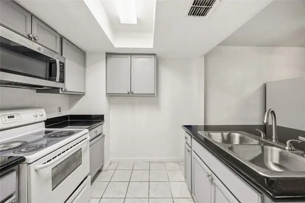 8456 Leawood Boulevard, Houston, TX 77072