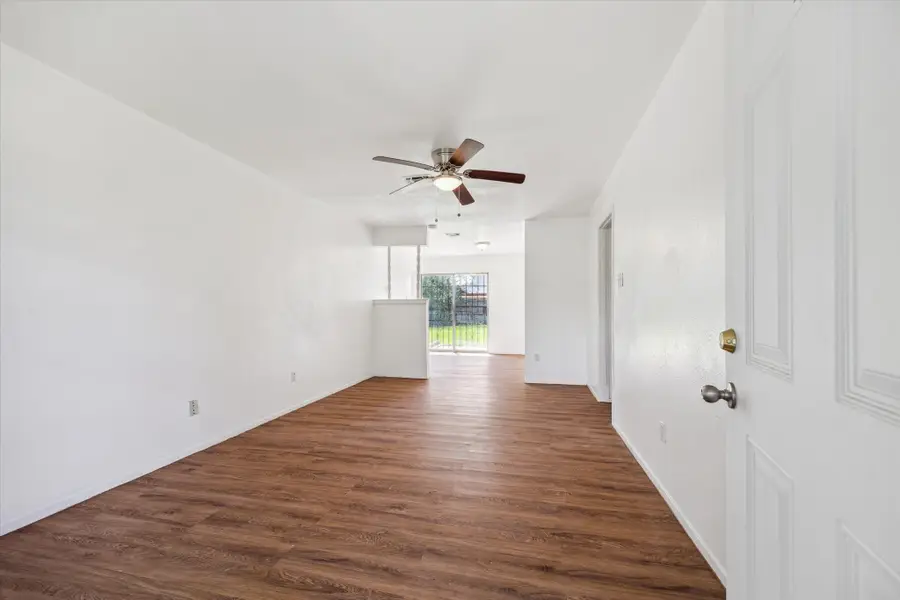 3135 Trail Lake Drive, Houston, TX 77045 - Image #2