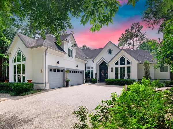 2 Day Lily Place, The Woodlands, TX 77381