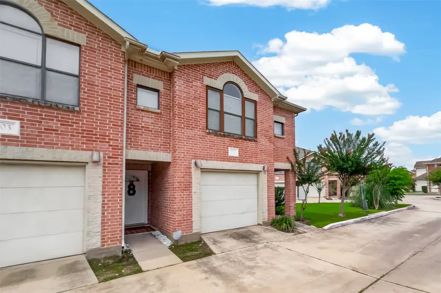 5941 South Loop E #104, Houston, TX 77033 - #2