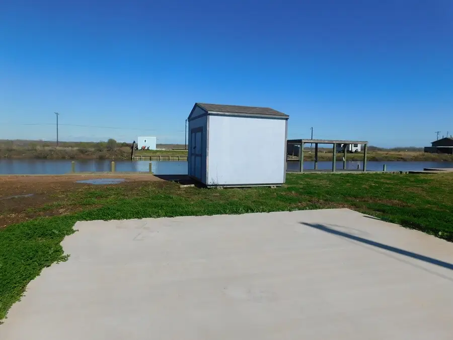 1339 County Road 299, Sargent, TX 77414 - Image #3