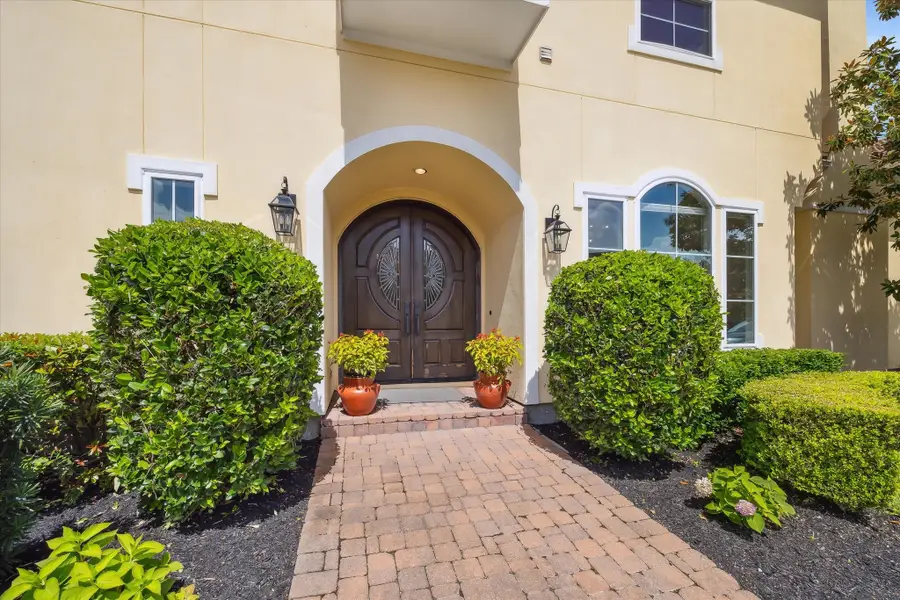 86 S Creekside Court, Houston, TX 77055 - #2