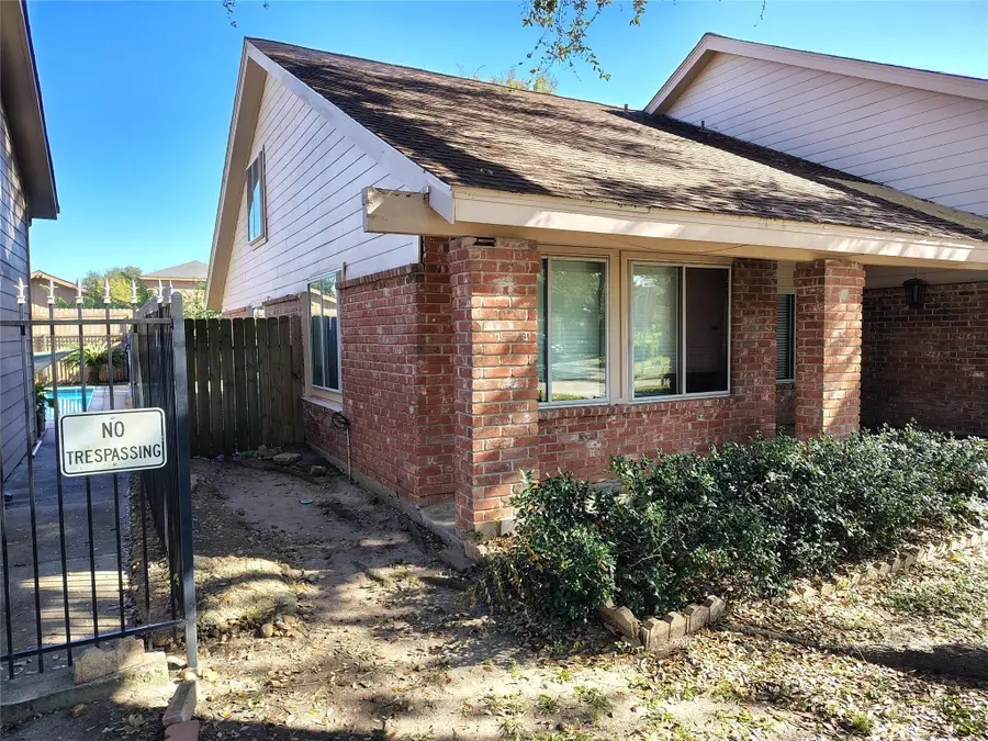 12714 Palm Desert Lane Lane, Houston, TX 77099 - Image #2