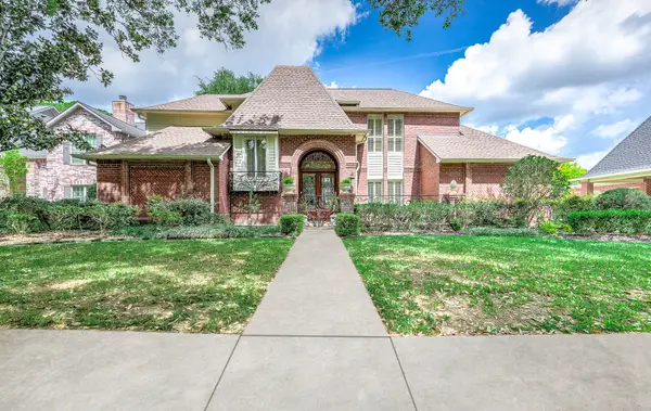 3702 Belle Grove Ln, Sugar Land, TX 77479