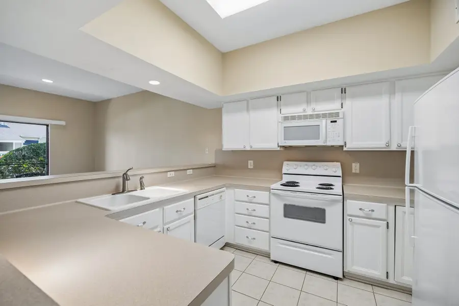 129 April Point Drive S, Montgomery, TX 77356 - #3