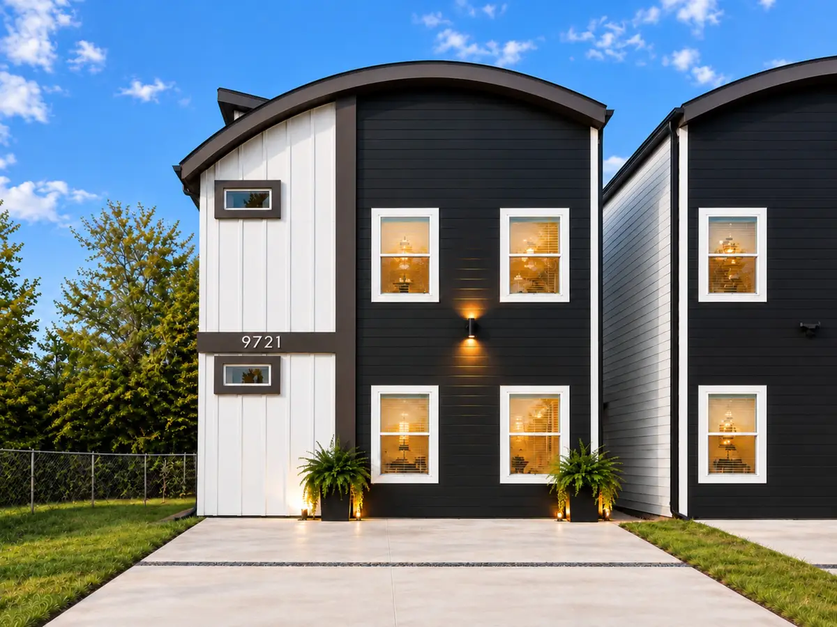 9721 Turnbow A And B Street, Houston, TX 77029 - #1