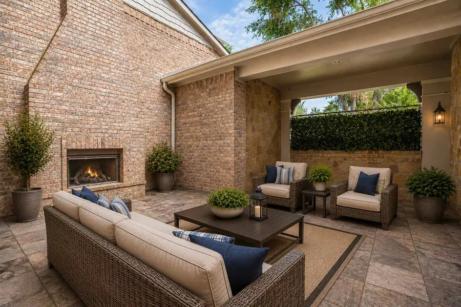 7522 Mulrain Drive, Sugar Land, TX 77479 - #2
