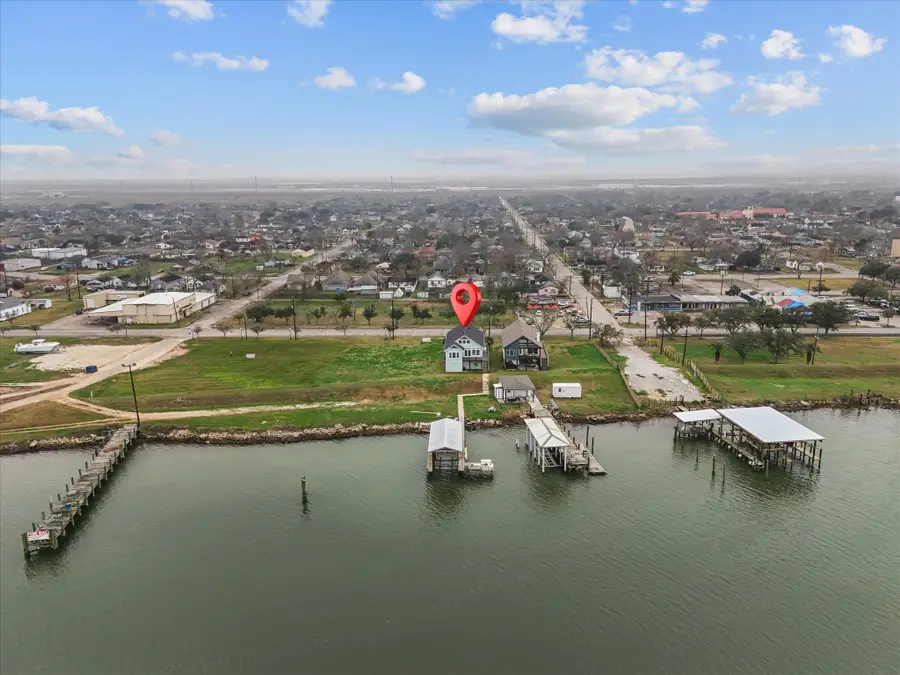822 W 2nd Street, Freeport, TX 77541 - #3