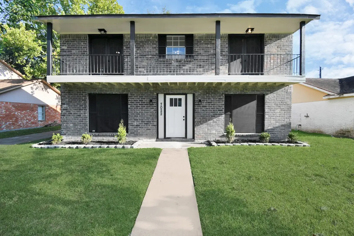 7022 Castleview Lane, Stafford Missouri City, TX 77489 - Image #1