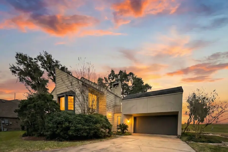 2194 Twin Lakes Boulevard, West Columbia, TX 77486 - Image #2