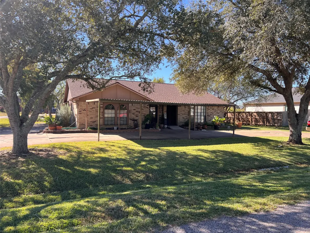 422 Rice Avenue, Arcola, TX 77583 - Image #1
