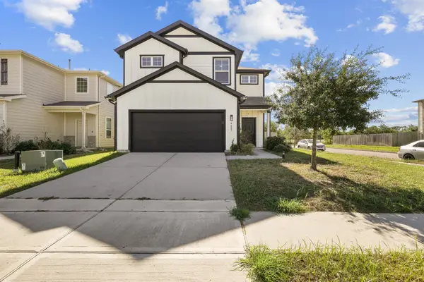 4627 Prairie Chase Drive, Houston, TX 77069
