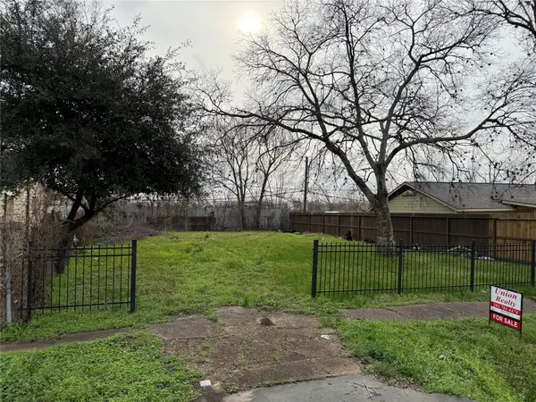 7241 England Street, Houston, TX 77021