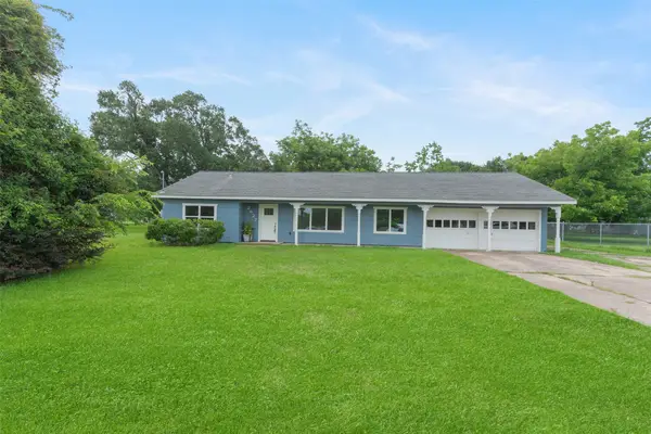 2627 Bayou Avenue, Baytown, TX 77520