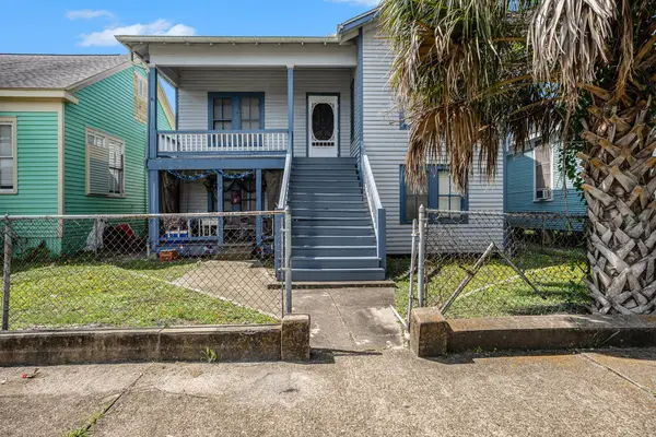 3309 Ursuline N, Galveston, TX 77550