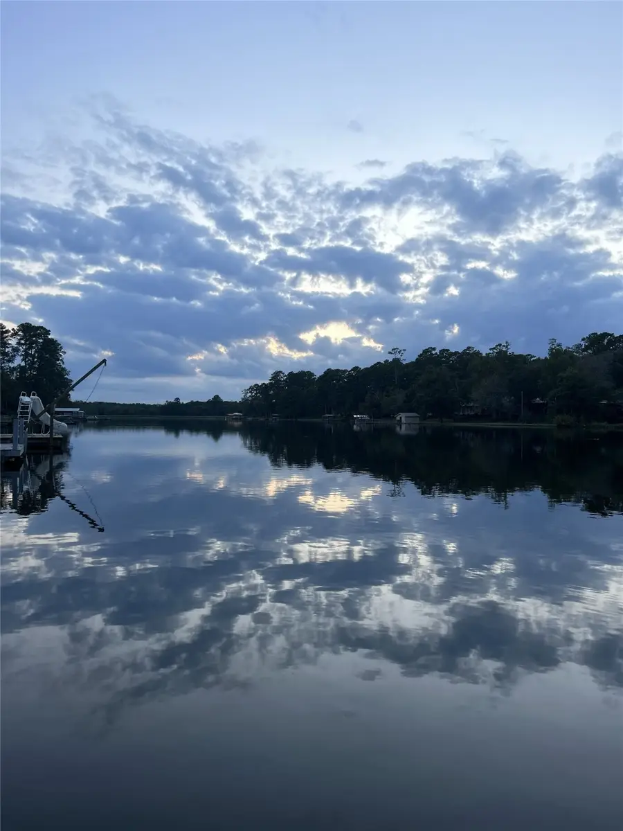 130 Sunset Lake, Huntsville, TX 77340 - Image #3